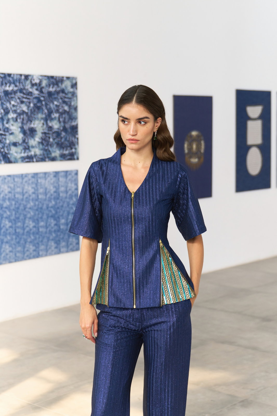 GALLERY GIRL SHIMMER TOP