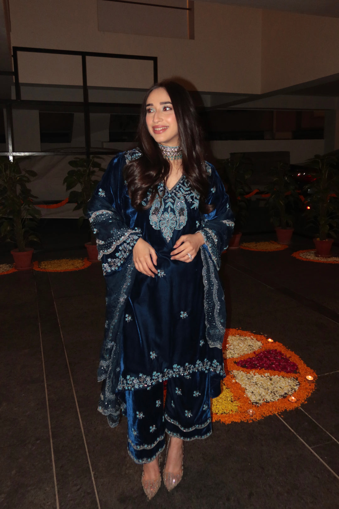 Nira Embroidered Set